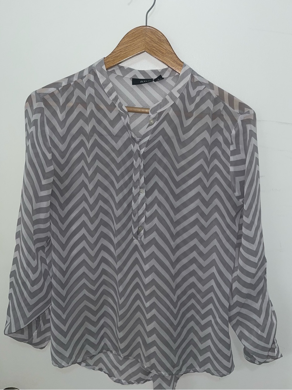 Chevron Sheer Blouse - Gray